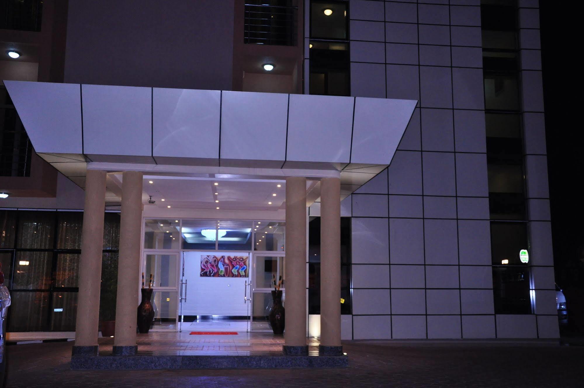 Great Seasons Hotel Kigali Bagian luar foto