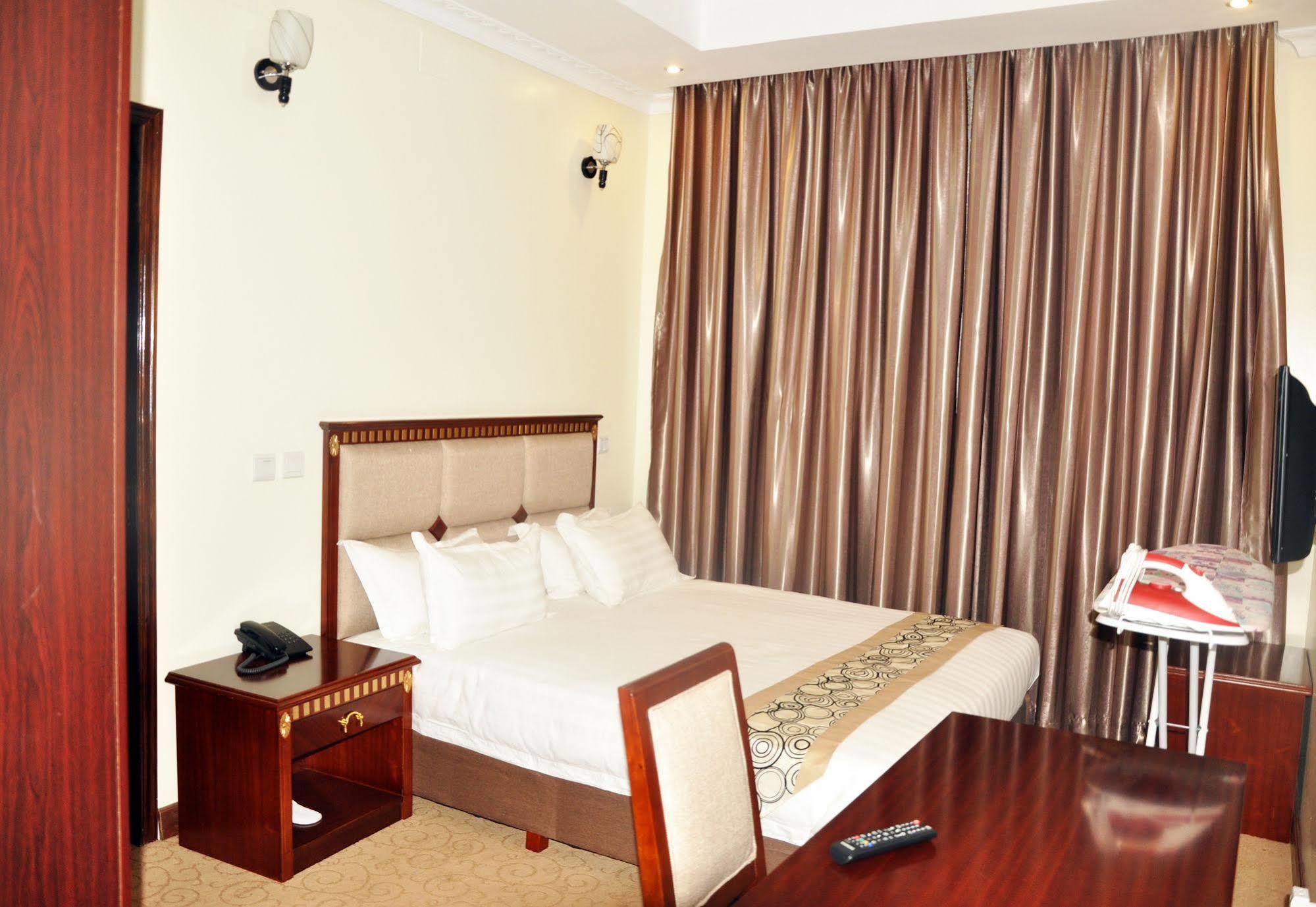 Great Seasons Hotel Kigali Bagian luar foto