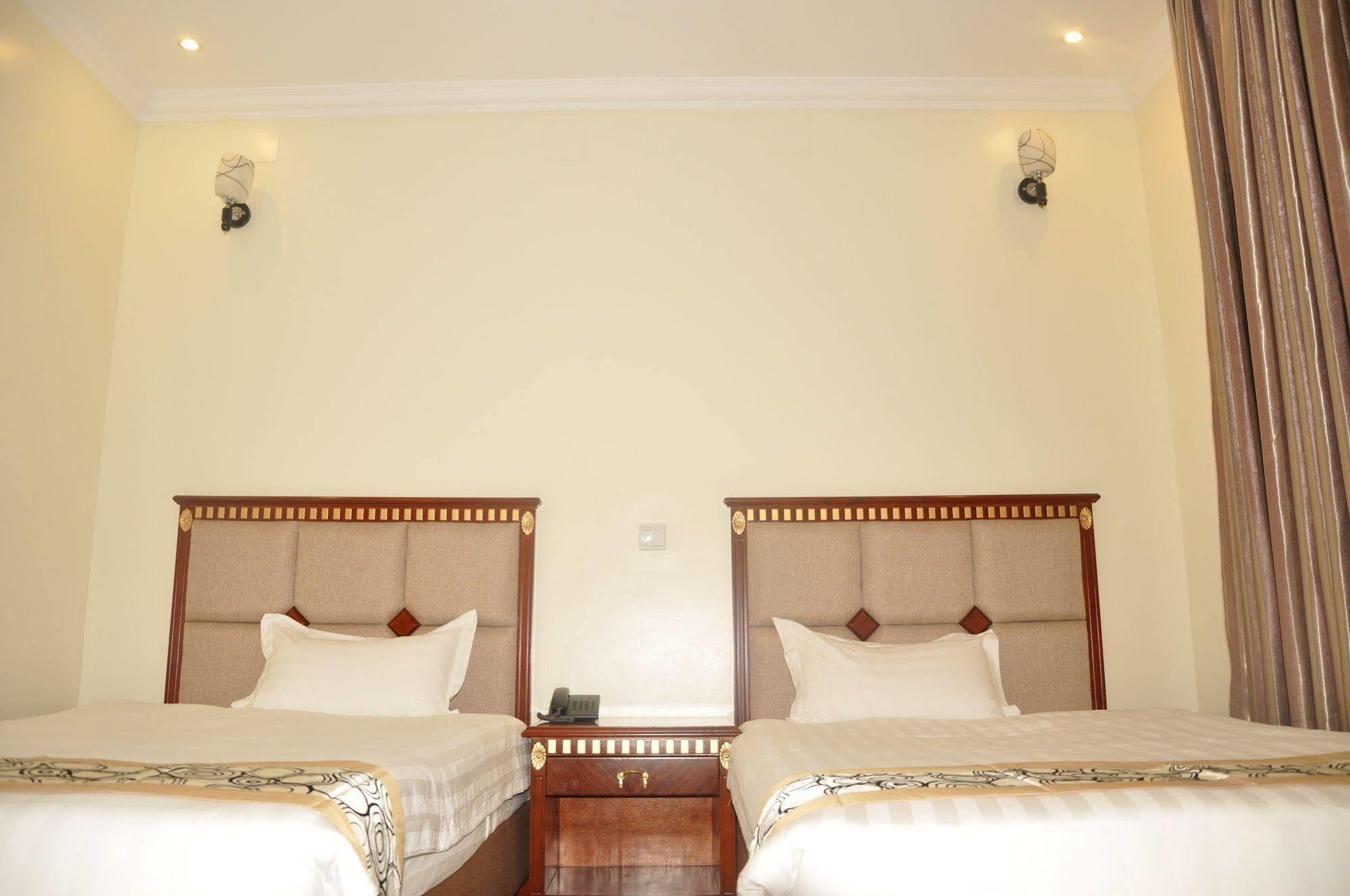 Great Seasons Hotel Kigali Bagian luar foto